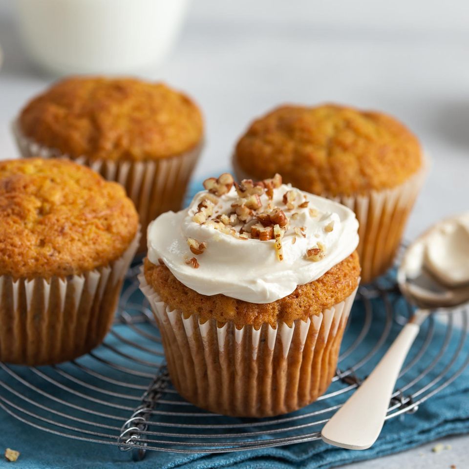 Frischkäse-Frosting: einfaches Grundrezept - [ESSEN UND TRINKEN]