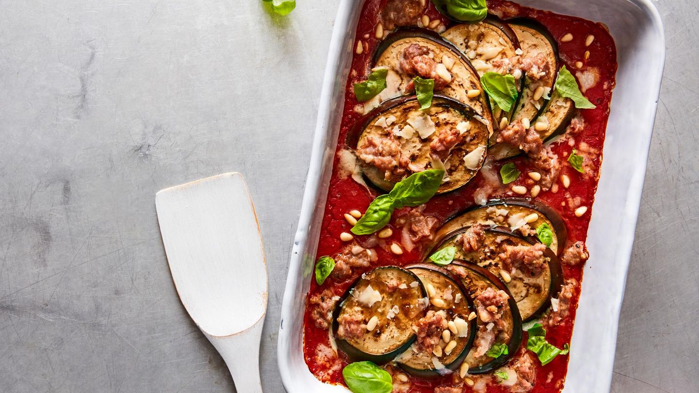 Überbackene Auberginen mit Salsiccia Rezept - [ESSEN UND TRINKEN]