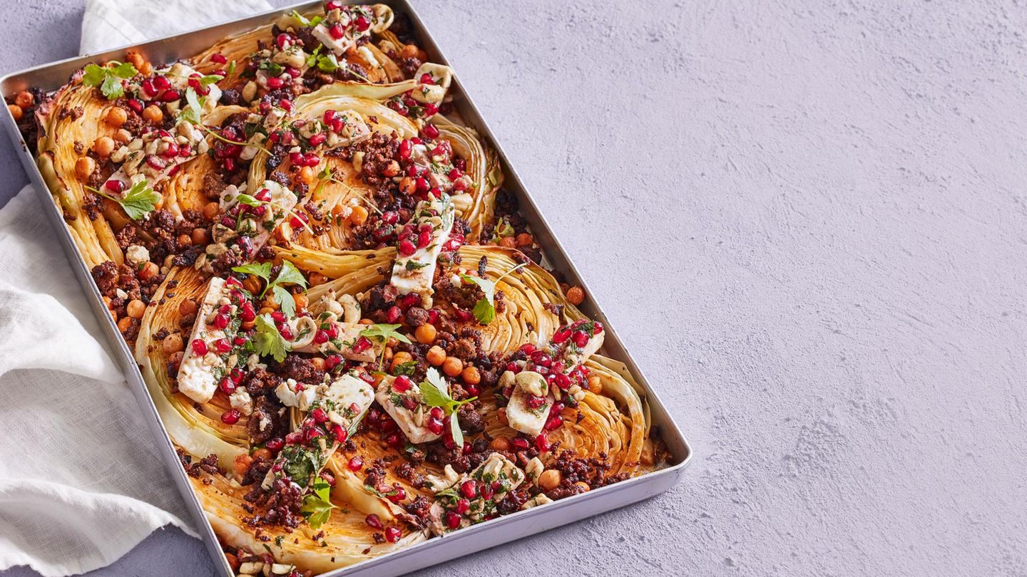 Gebackener Weißkohl mit Lamm und Feta Rezept