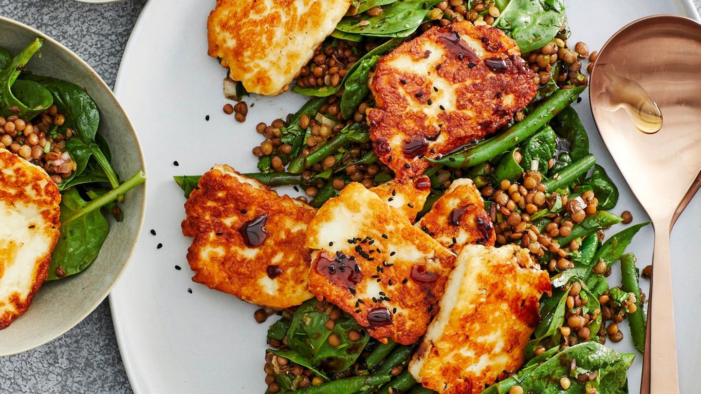 Linsen-Bohnen-Salat mit Halloumi Rezept