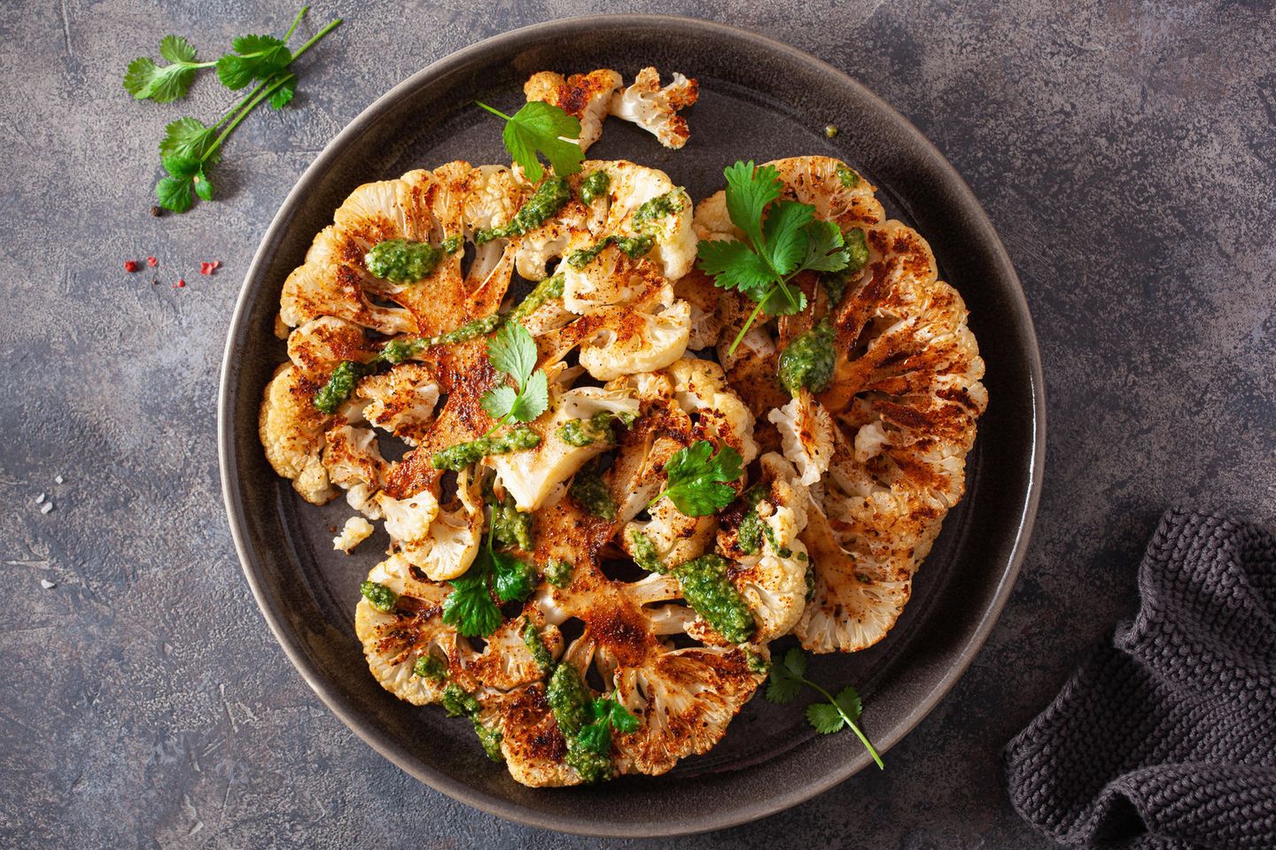 Blumenkohlsteak: Rezept aus dem Ofen - [ESSEN UND TRINKEN]