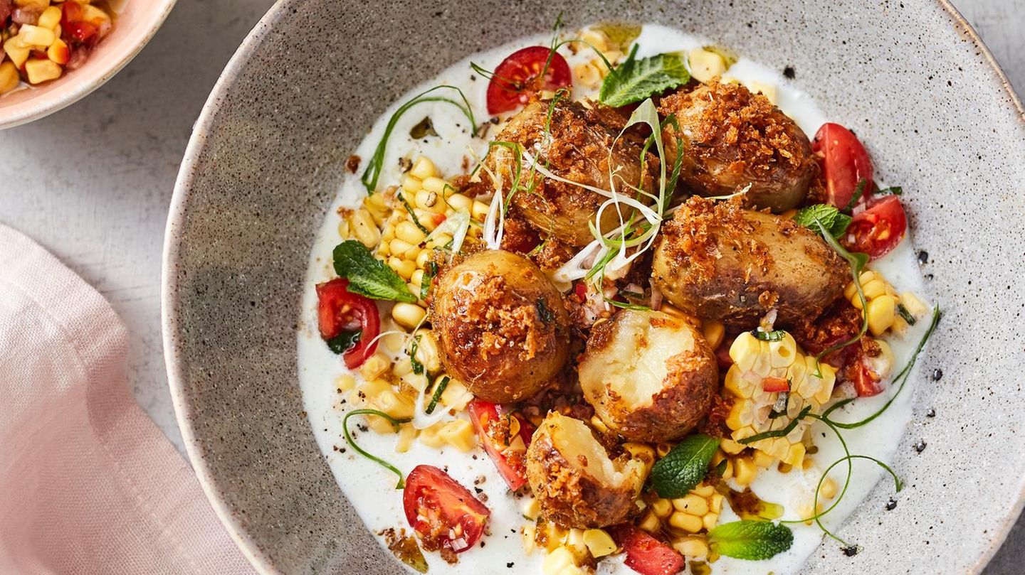 Knusperkartoffeln mit Maissalat und Buttermilch Rezept - [ESSEN UND ...