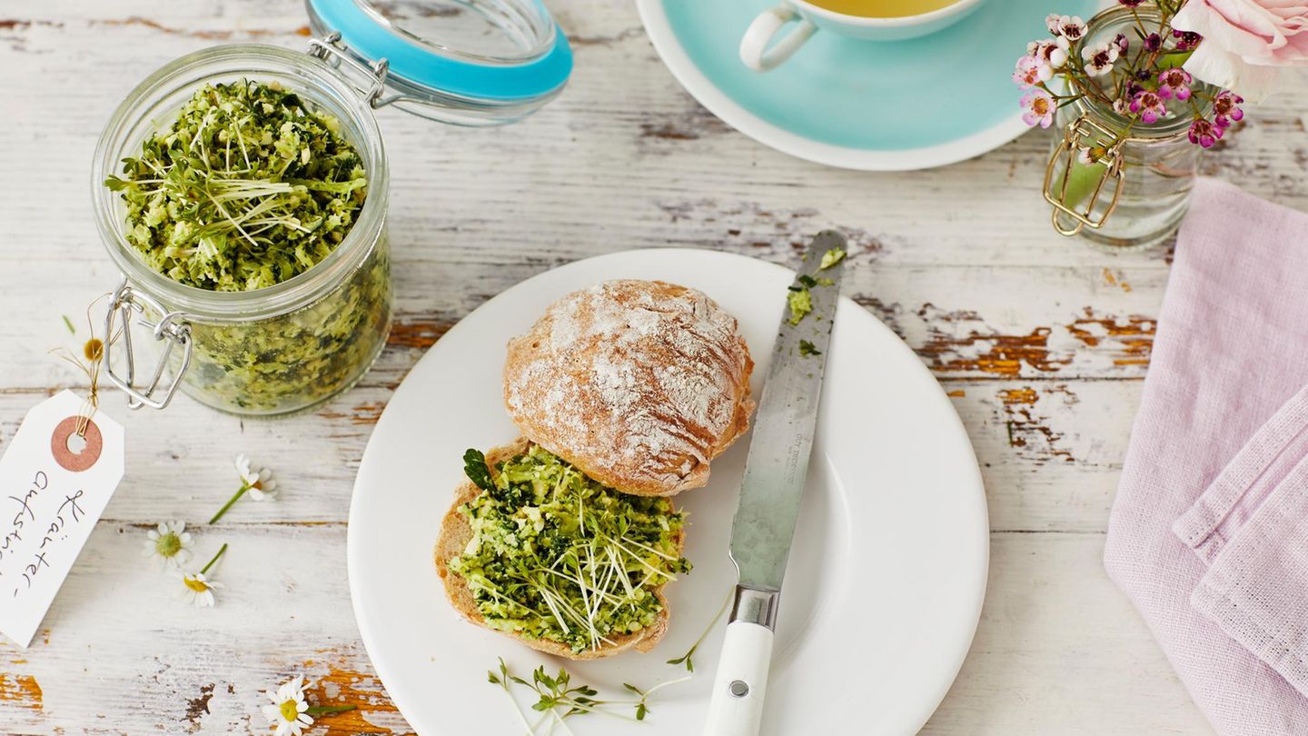 Grüner Kräuteraufstrich: Thermomix ® Rezept