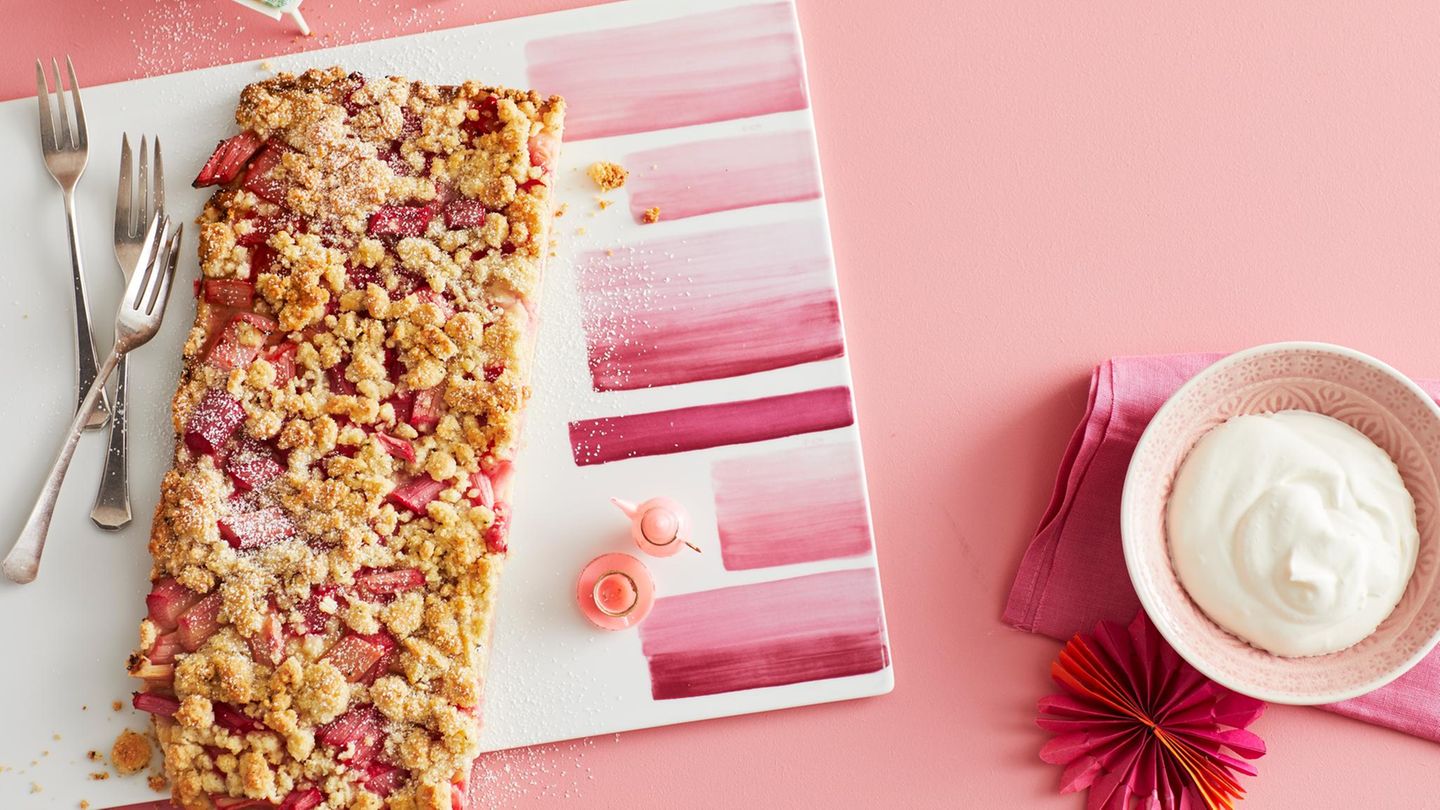 Rhabarber-Streusel-Kuchen: Thermomix ® Rezept