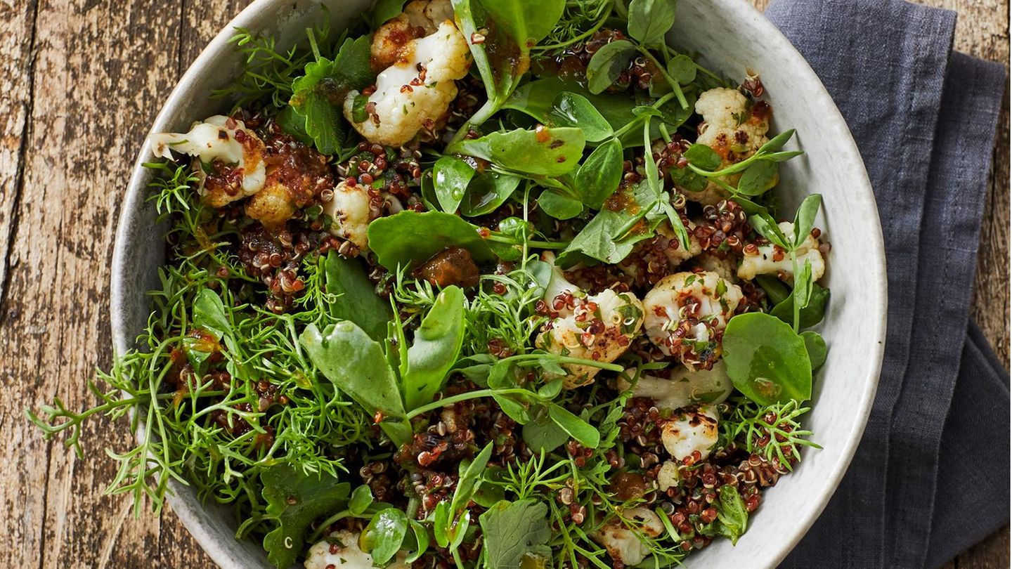 Quinoa-Kräutersalat mit Blumenkohl Rezept