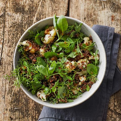Quinoa-Kräutersalat mit Blumenkohl