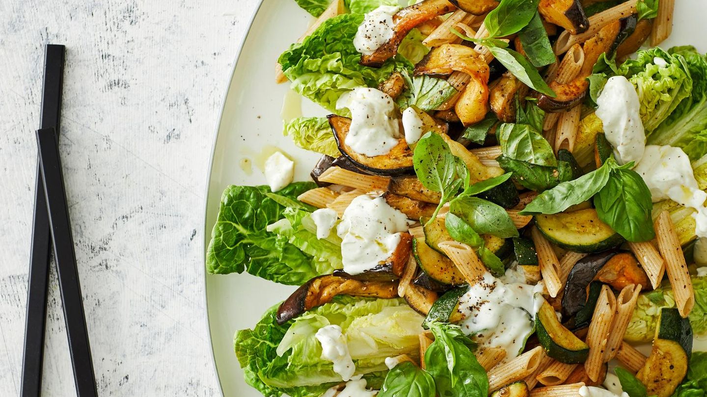 Nudeln mit Röstgemüse Rezept - [ESSEN UND TRINKEN]