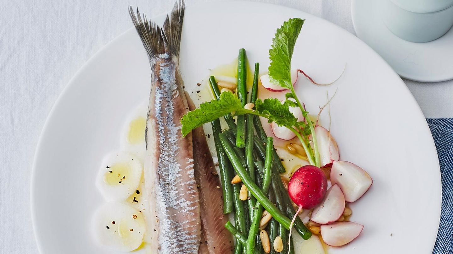 Matjes mit Rettich, Bohnen und Radieschen Rezept - [ESSEN UND TRINKEN]