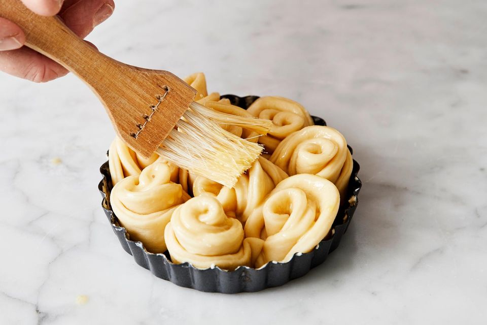 Rosen-Tartelettes im Förmchen
