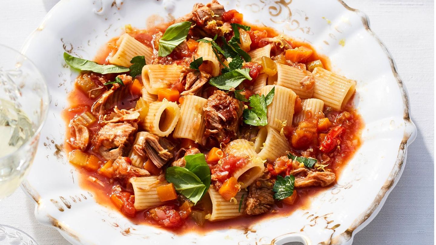 Rigatoni mit Ossobuco-Ragout Rezept - [ESSEN UND TRINKEN]