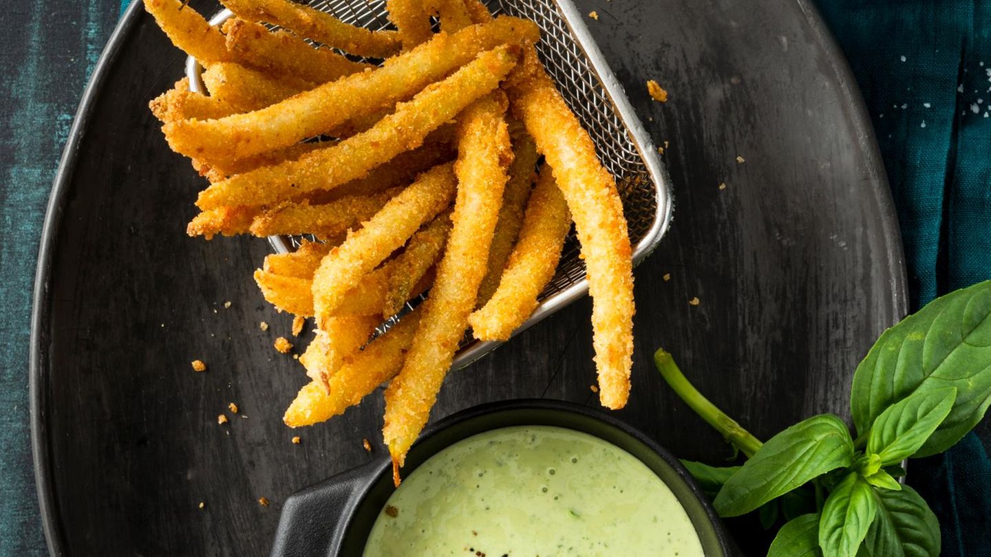 Wachsbohnen-Pommes mit Basilikum-Aioli Rezept - [ESSEN UND TRINKEN]