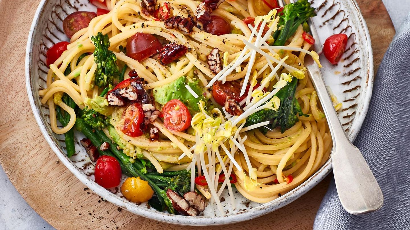 Spaghetti alla chitarra mit Tomaten und Brokkoli Rezept
