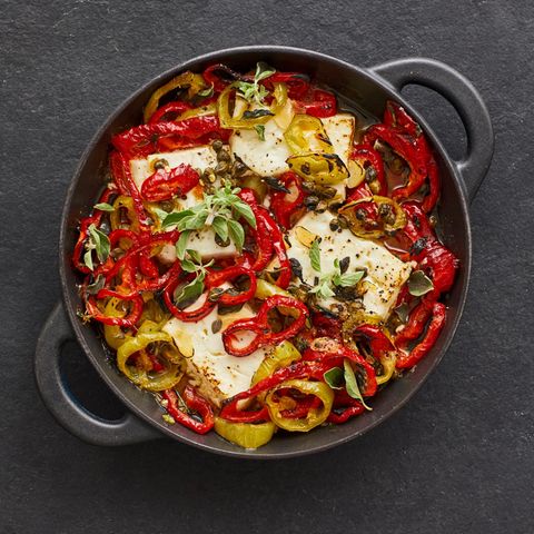 Feta mit Spitzpaprika und Kapern