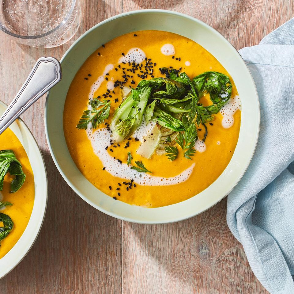 Kalte Möhrensuppe mit Kokosschaum Rezept - [ESSEN UND TRINKEN]