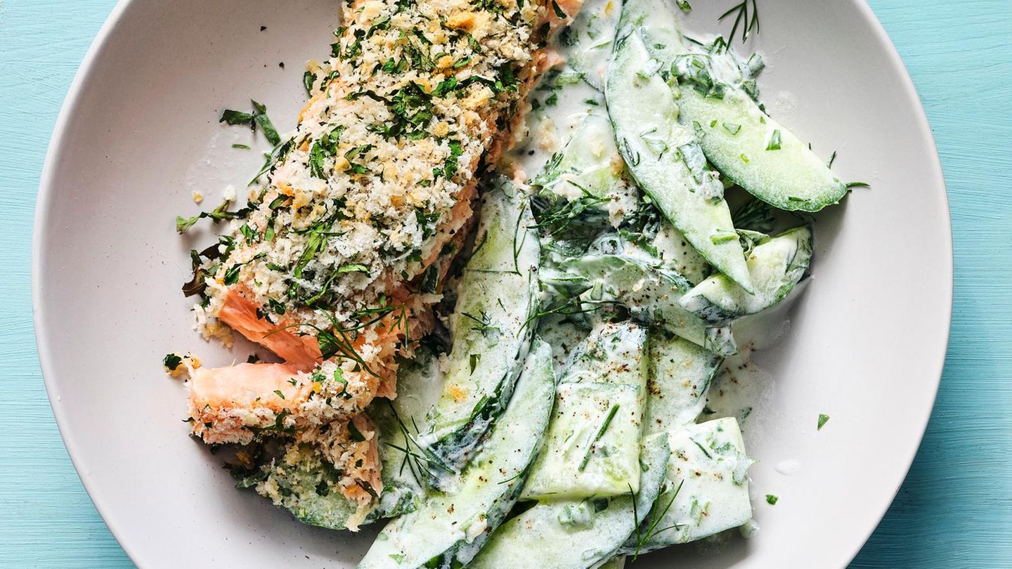 Knusperlachs Rezept Botw Knusperlachs mit Gurkensalat Rezept - [ESSEN UND TRINKEN]