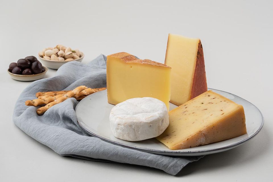 Die 600 g-Käsebox enthält vier verschiedene Käsesorten, die man sich nach Belieben zusammenstellen kann.