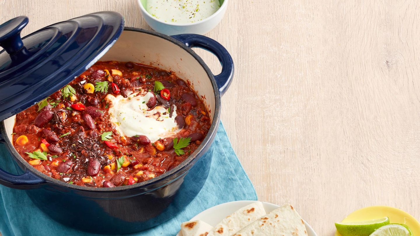 Schoko-Chili mit Limettenschmand Rezept - [ESSEN UND TRINKEN]