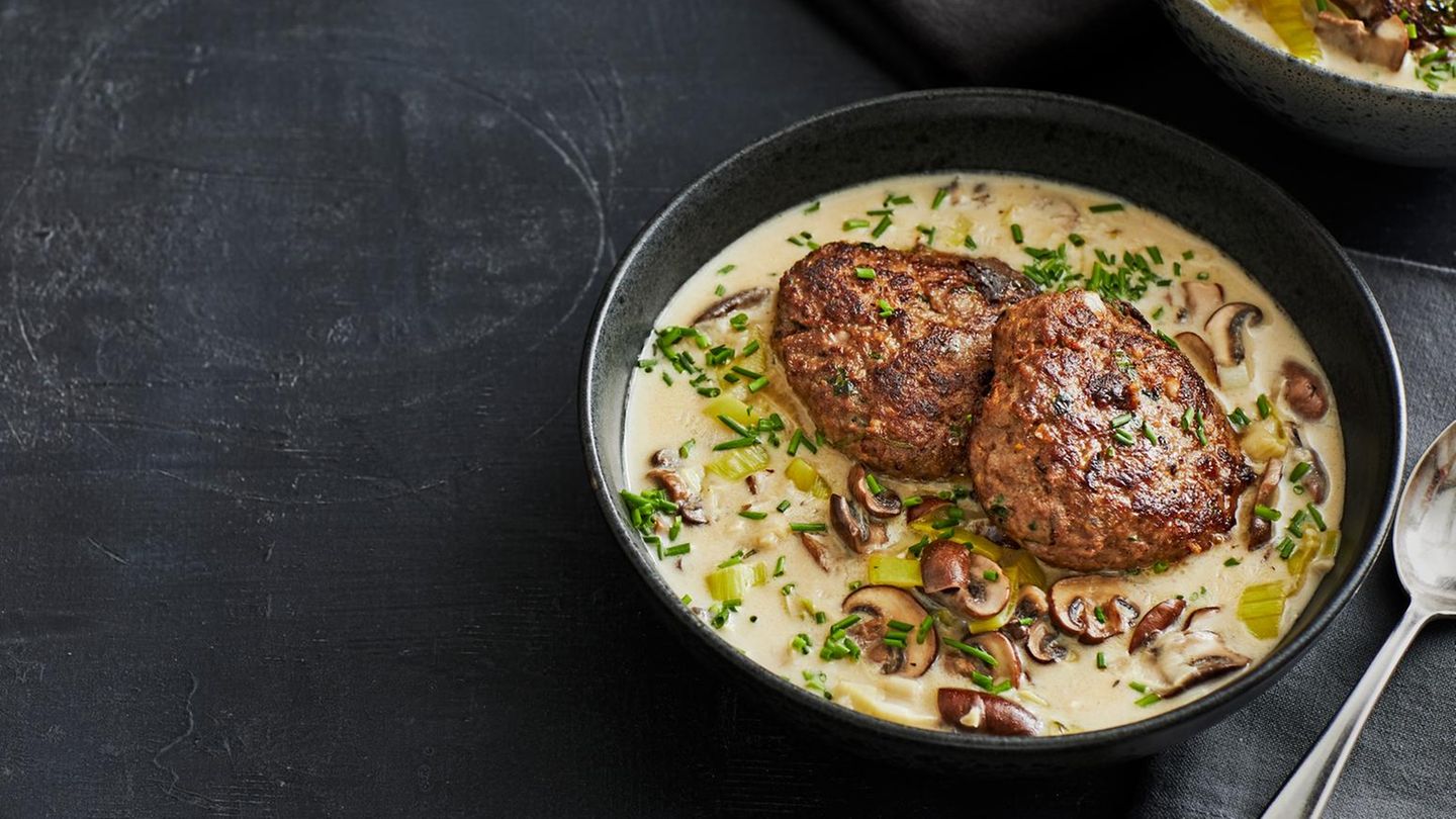 Buletten mit Pilzrahm: Thermomix ® Rezept - [ESSEN UND TRINKEN]