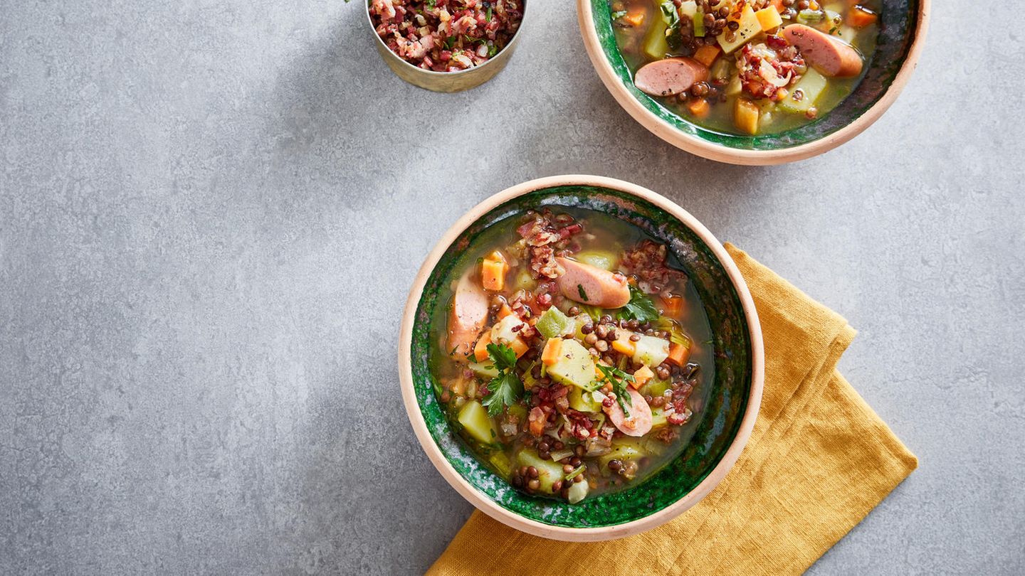 Schnelle Linsensuppe mit Würstchen Rezept - [ESSEN UND TRINKEN]