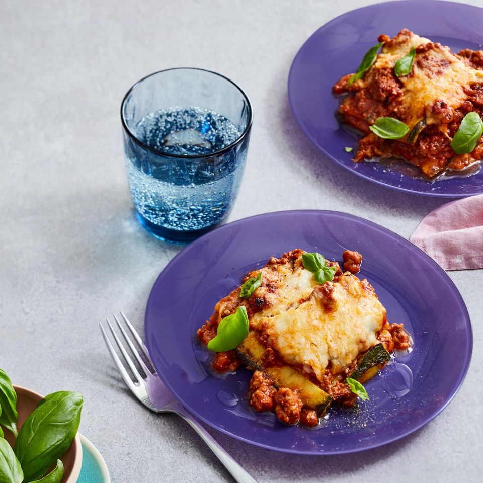 Zucchini-Hack-Lasagne Rezept - [ESSEN UND TRINKEN]