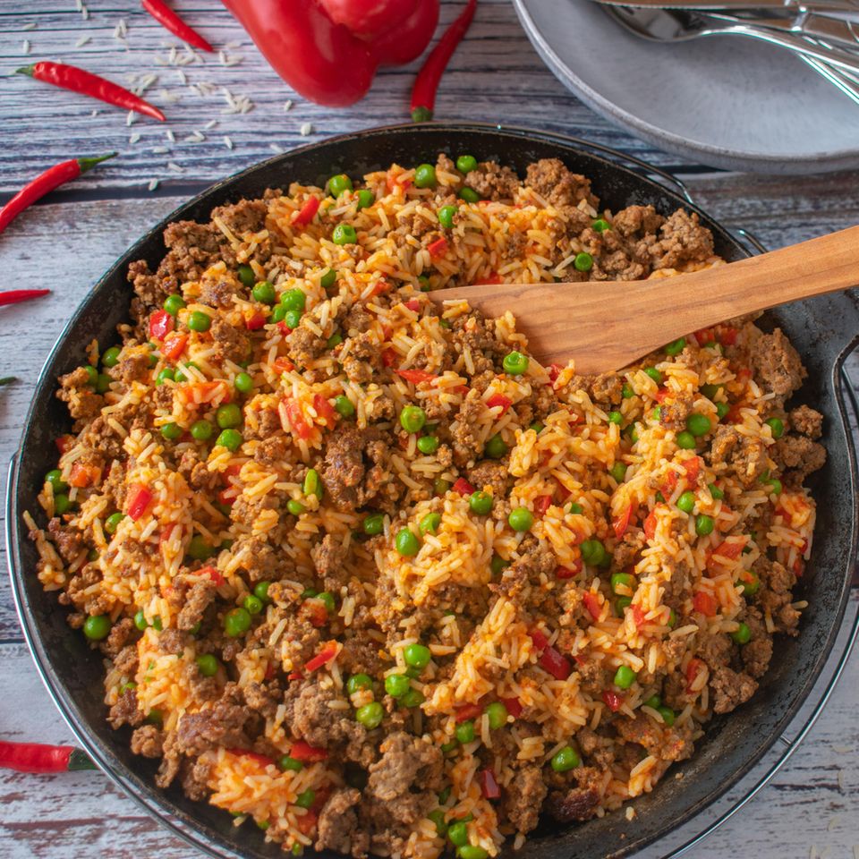 Paprikapfanne mit Reis: schnelles Rezept - [ESSEN UND TRINKEN]