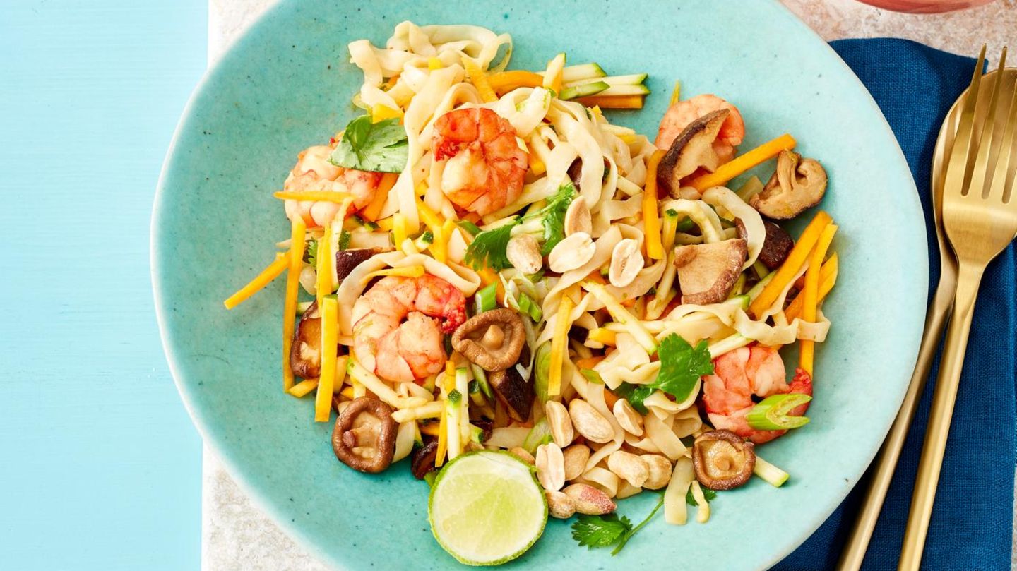Gemüse-Bratnudeln mit Garnelen: Rezept