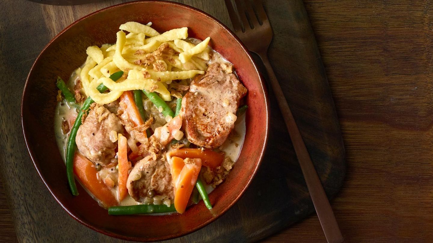 &amp;quot;Delicious Pork Tenderloin Vegetable Ragout with Crispy Fried Onions ...