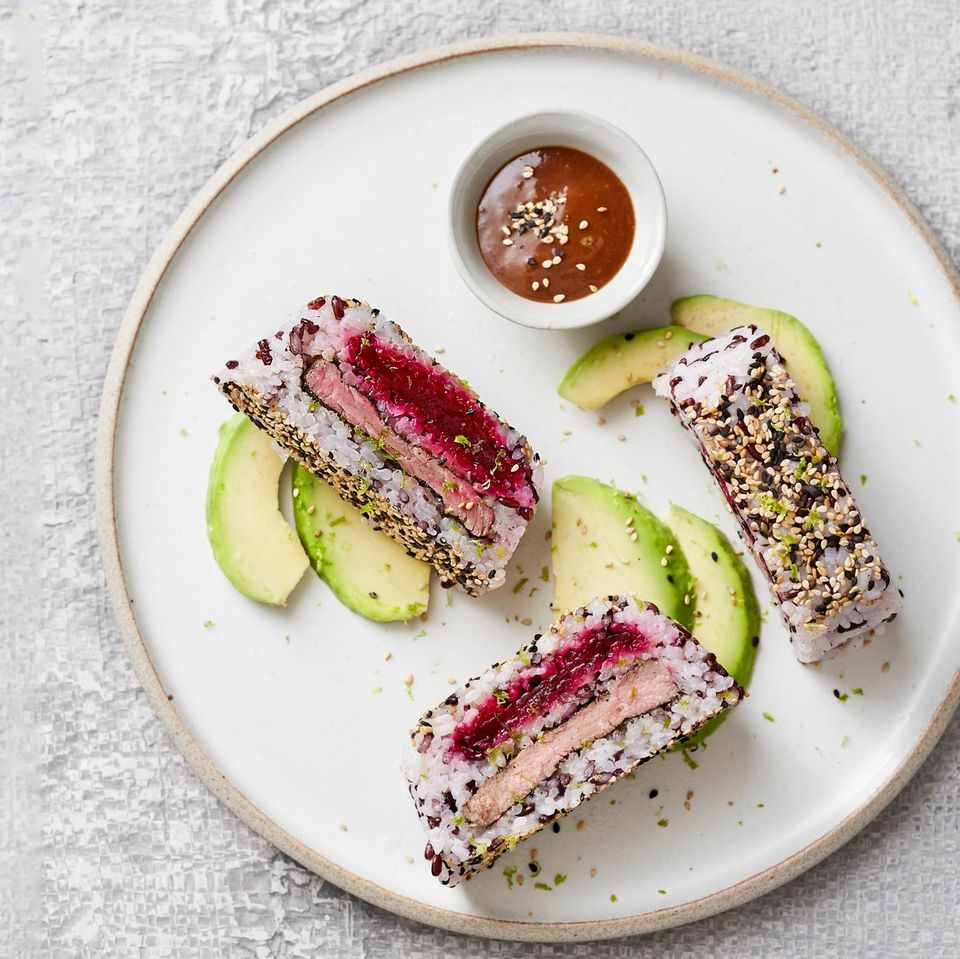 Sushi-Terrine mit Pflaumen-Ingwer-Sauce Rezept - [ESSEN UND TRINKEN]