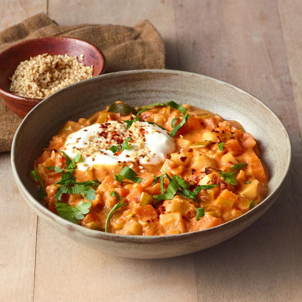 Scharfes Gemüse-Linsen-Dal Rezept - [ESSEN UND TRINKEN]
