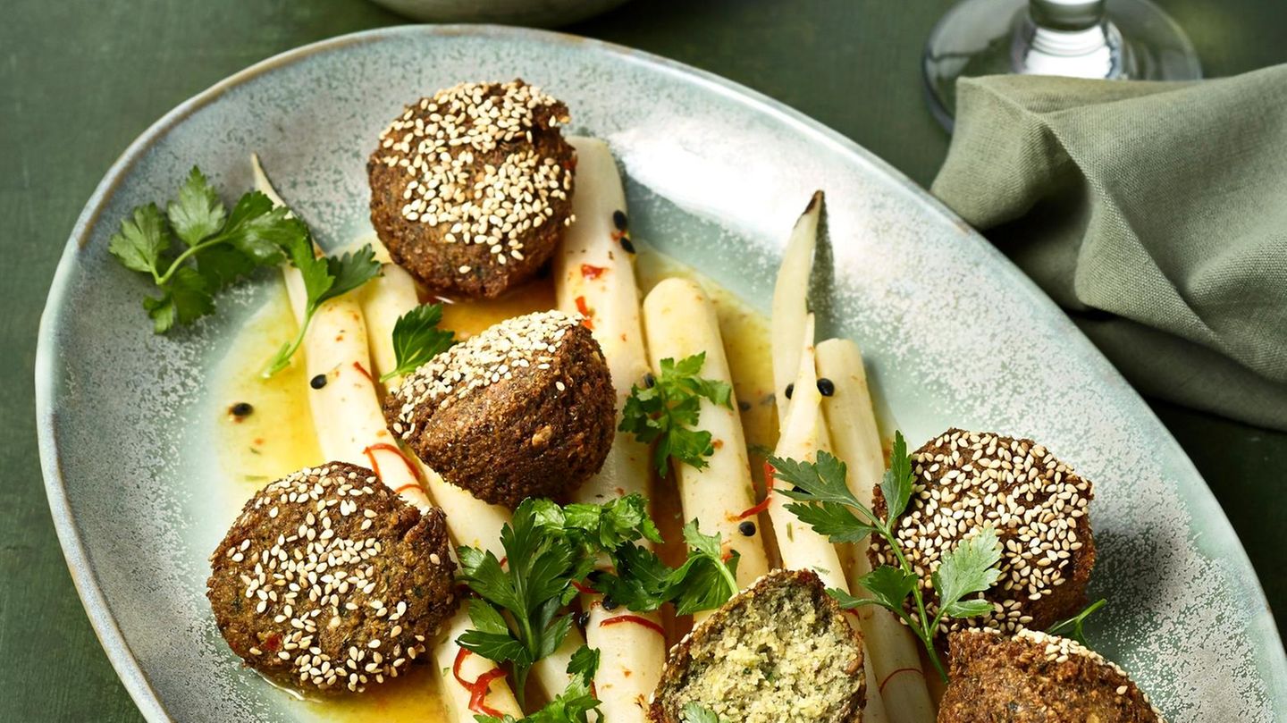 Linsen-Falafeln mit Passionsfrucht-Schwarzwurzel-Gemüse Rezept - [ESSEN ...