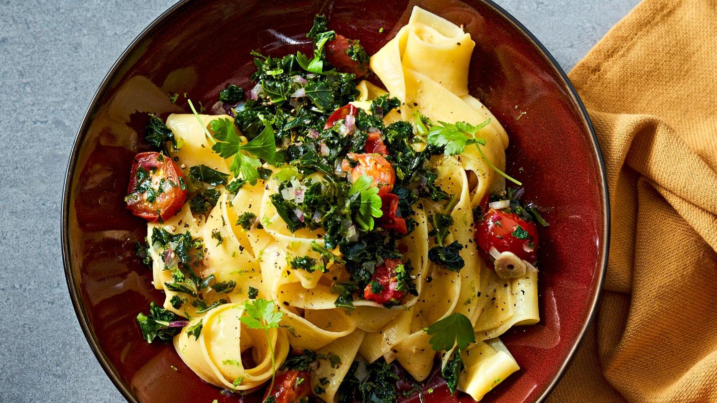 Grünkohl-Limetten-Pasta mit Bandnudeln Rezept