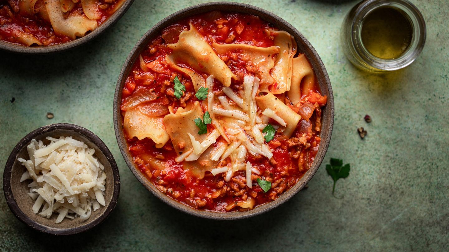 Lasagnesuppe: einfaches & schnelles Rezept