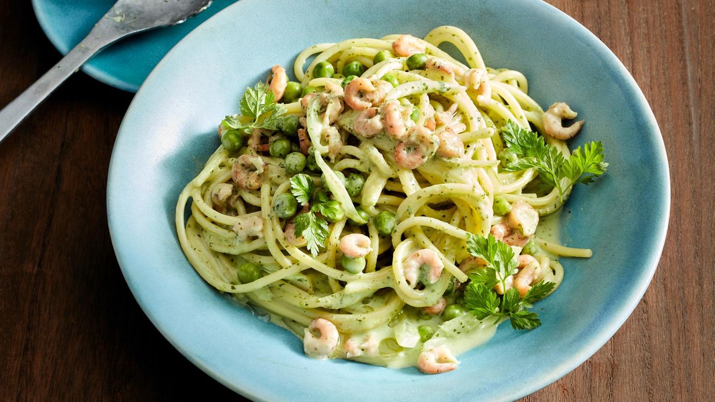 Spaghetti mit Krabben und Kerbel-Senf-Sauce Rezept - [ESSEN UND TRINKEN]