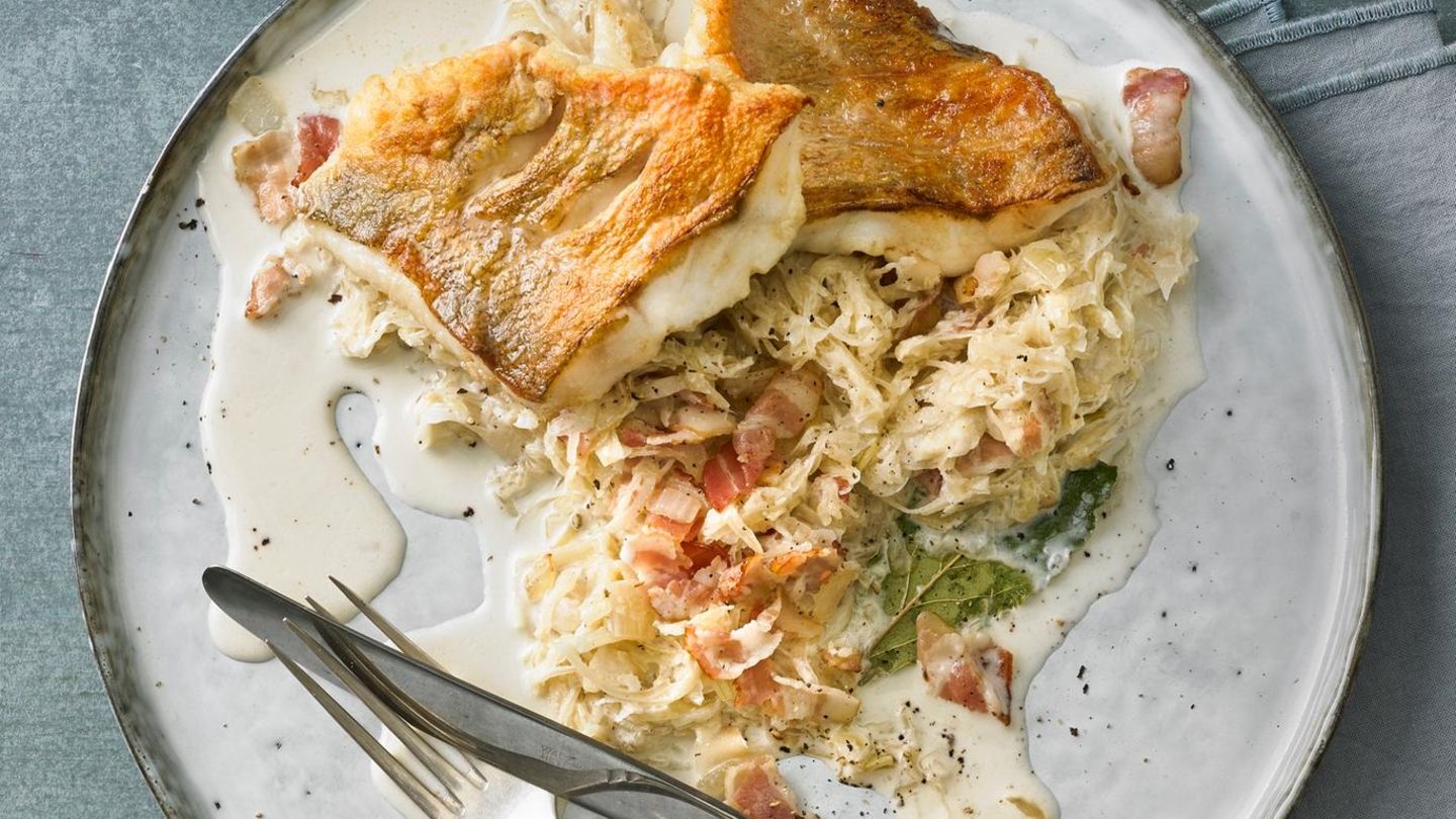 Rotbarsch auf Rahmsauerkraut Rezept - [ESSEN UND TRINKEN]