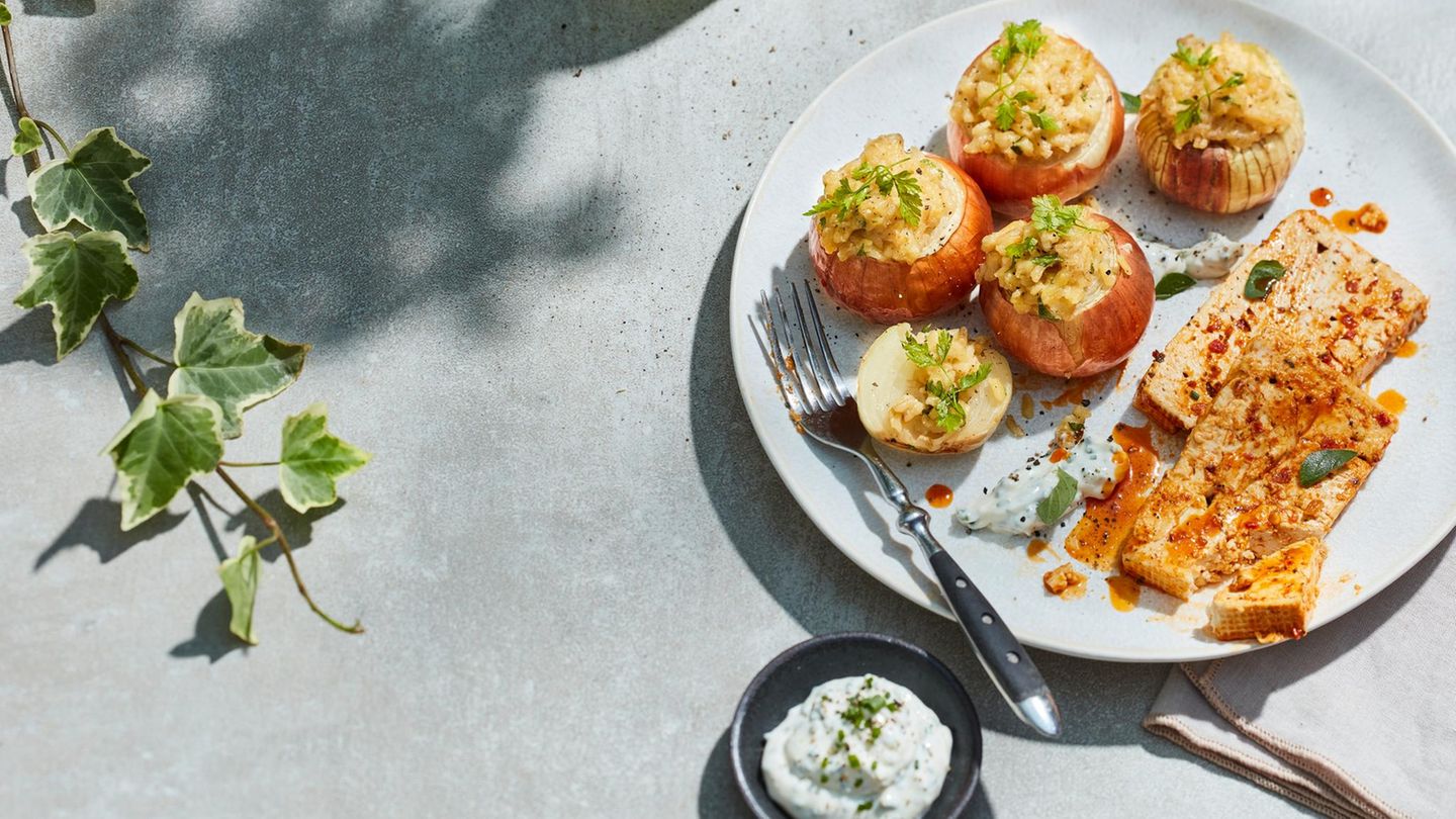 Gefüllte Zwiebel mit Grillkäse Rezept - [ESSEN UND TRINKEN]