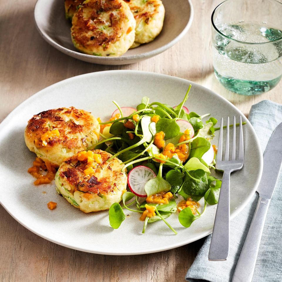 Kartoffel-Spitzkohl-Frikadellen mit Portulak Rezept - [ESSEN UND TRINKEN]