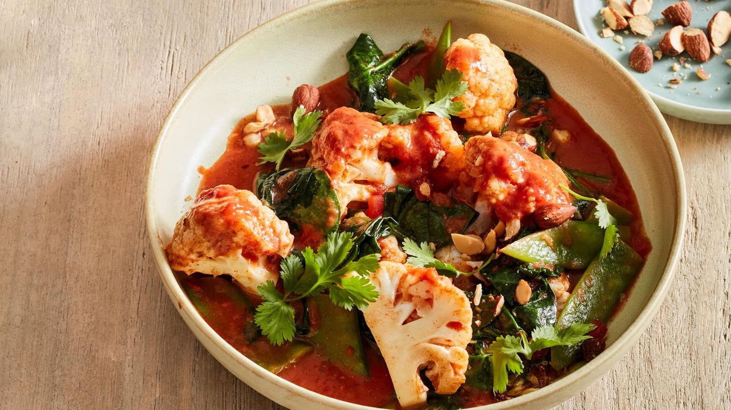 Blumenkohl-Tikka mit Mandeln und Spinat Rezept