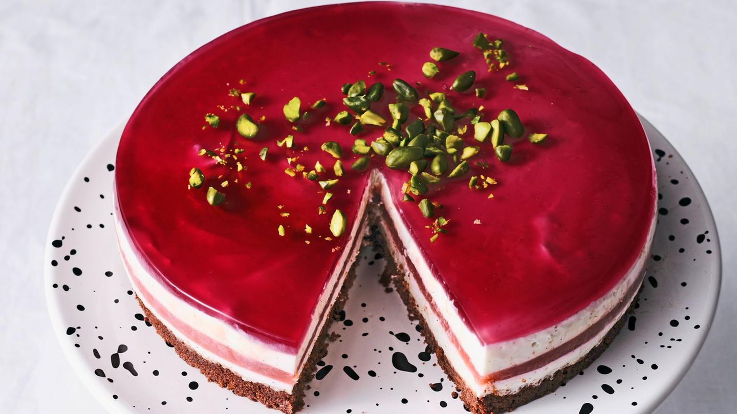 No-Bake-Rhabarbertorte Rezept