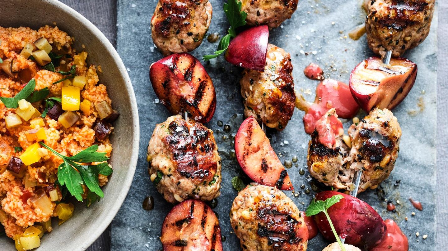 Lammspieße mit Bulgur und Pflaumensauce Rezept