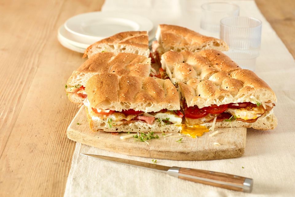 Riesen-Sandwich aus Fladenbrot