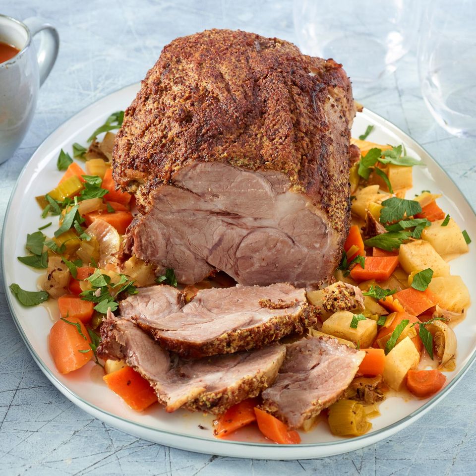 Senf-Schweinebraten: Rezept für Gäste - [ESSEN UND TRINKEN]