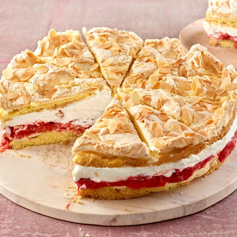 Erdbeer-Baiser-Torte