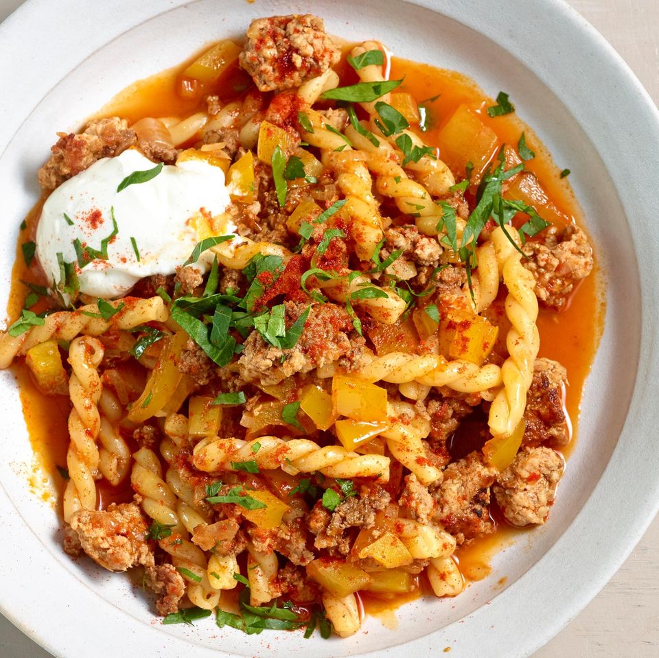 Hack-Paprika-Pasta Rezept - [ESSEN UND TRINKEN]
