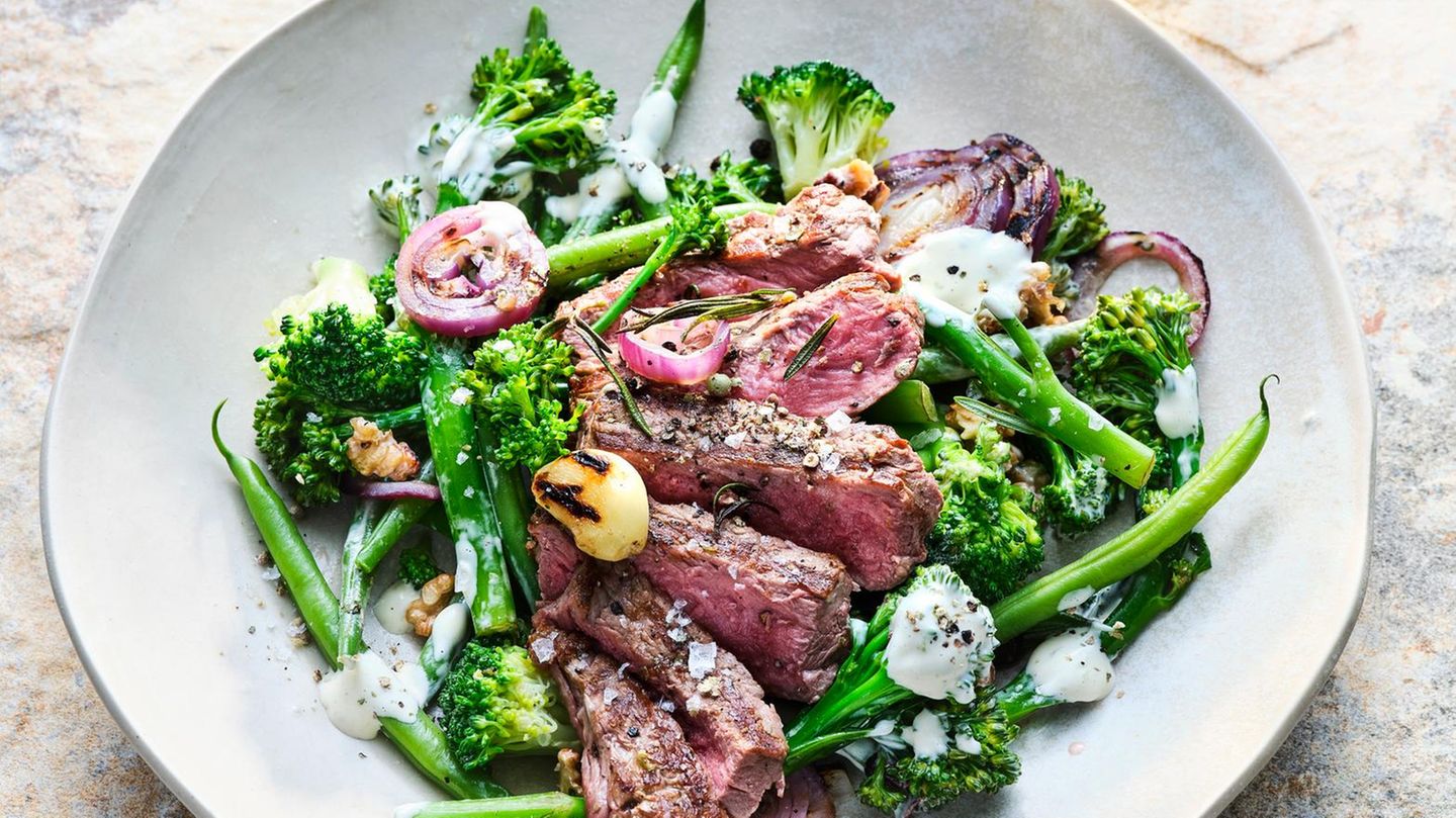 Brokkoli-Salat mit Rumpsteak Rezept
