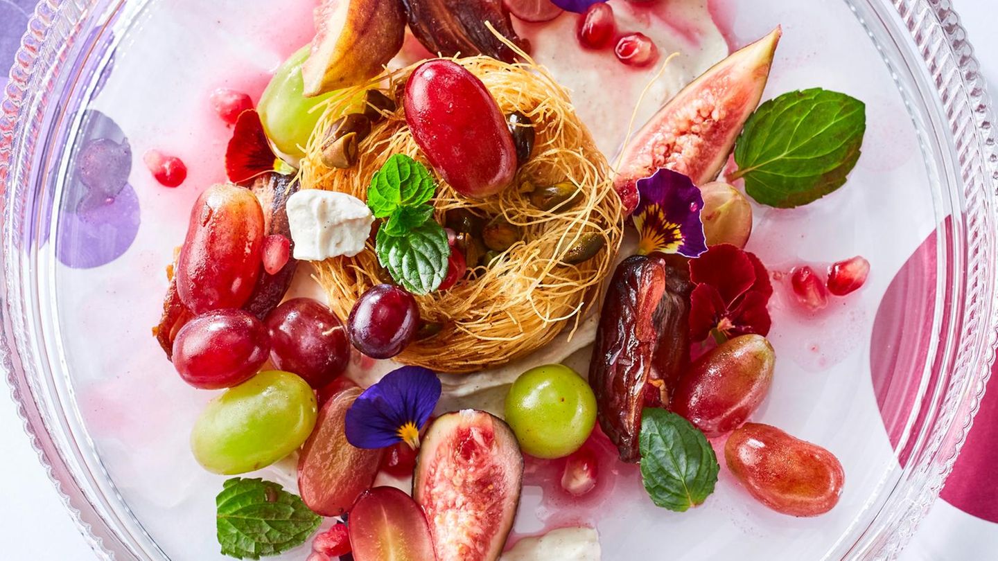Orientalischer-Obstsalat mit Kataifi-Nestern Rezept