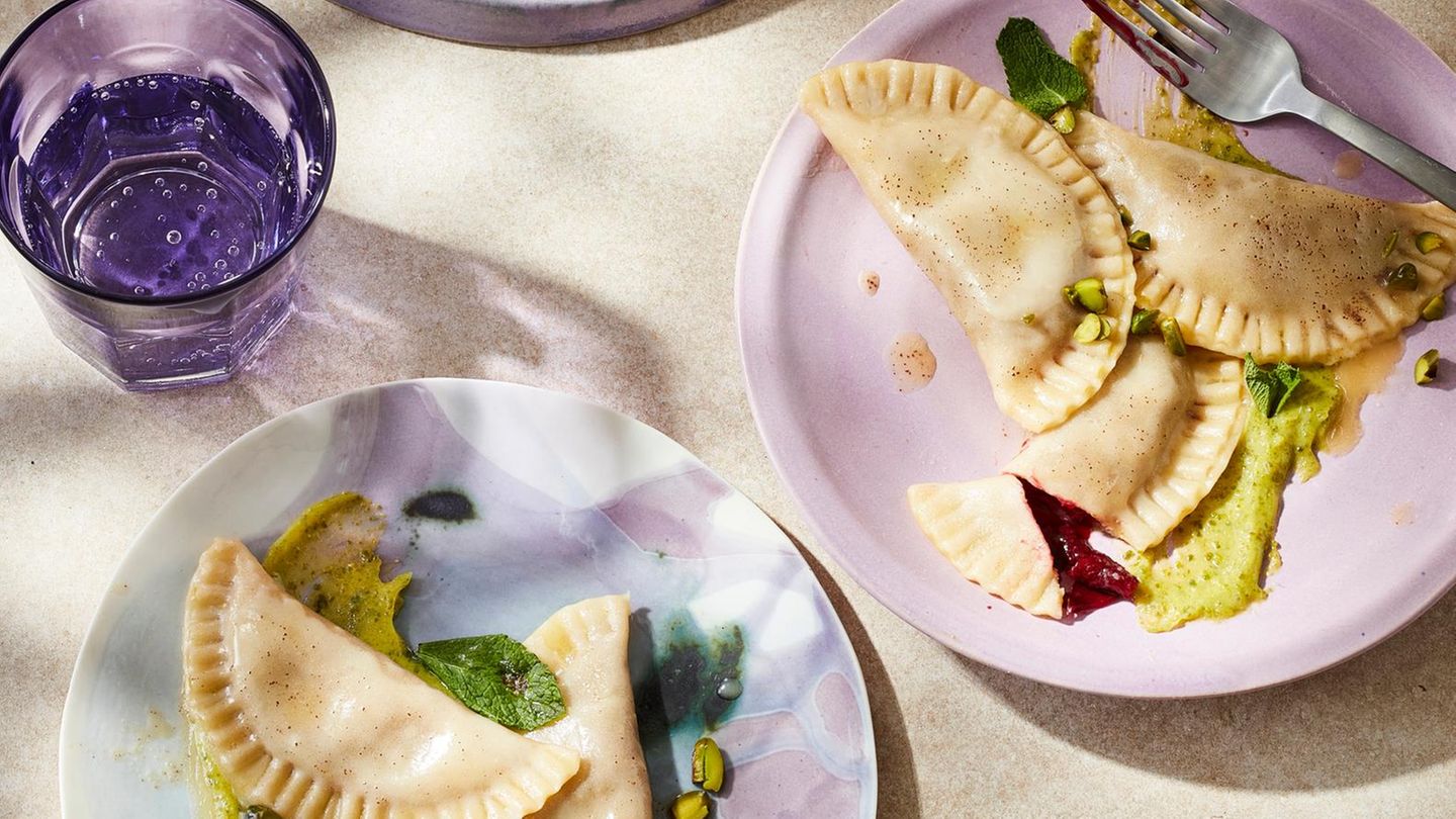 Zwetschgen-Piroggen mit Pistaziencreme Rezept