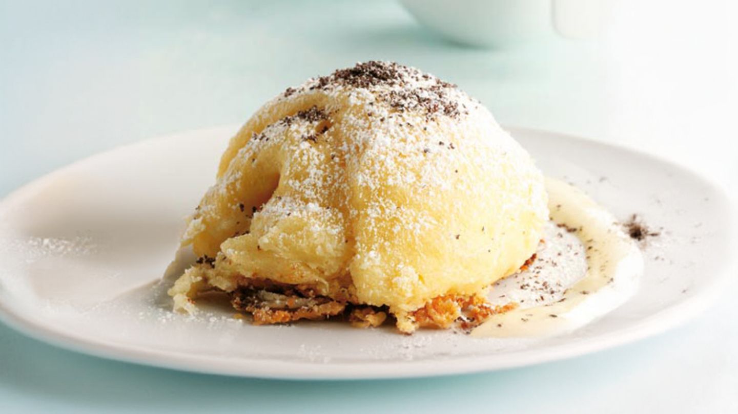 Dampfnudeln: Rezept mit Vanillesauce
