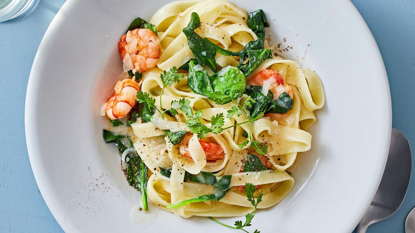 Pasta mit Garnelen und Weißweinsauce Rezept