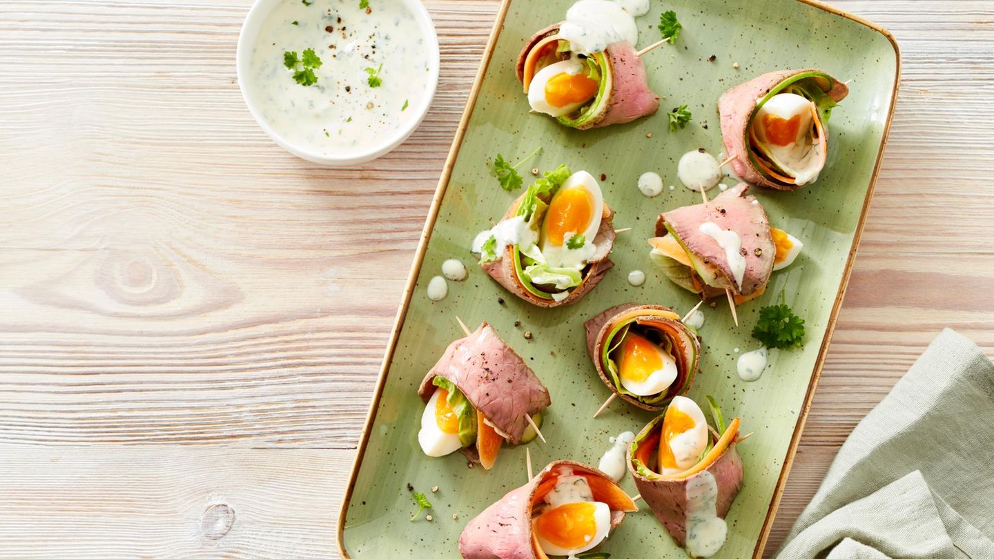 Roastbeef-Gemüse-Rollen mit Ei Rezept