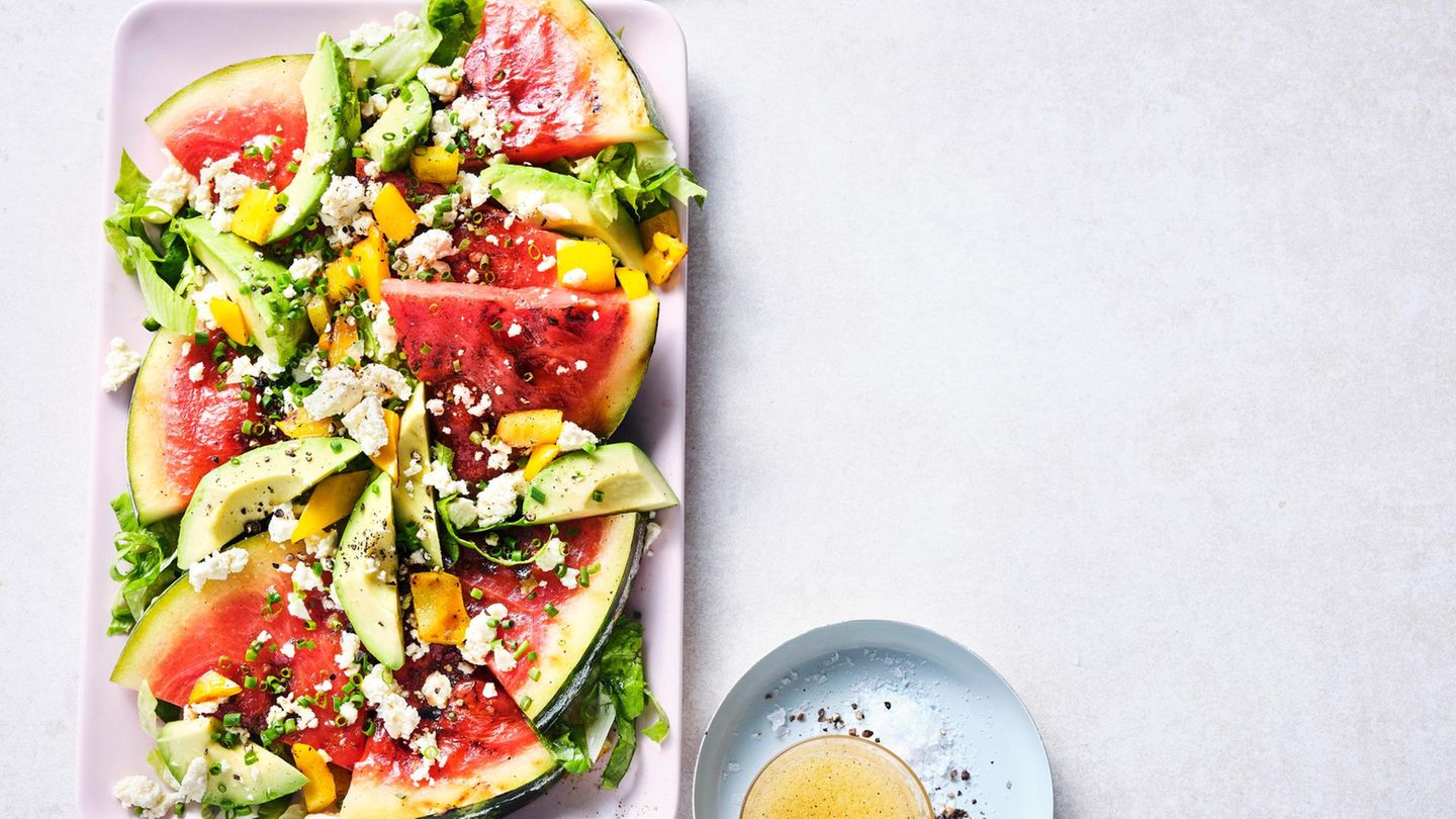 Gegrillter Wassermelonensalat mit Feta und Avocado Rezept